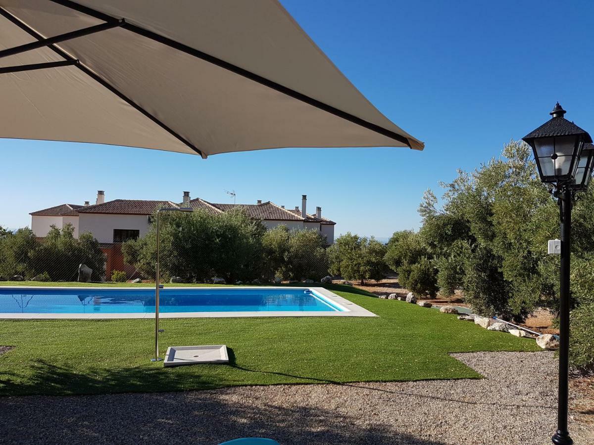 Apartamentos Rurales La Dehesa Del Acebuche Jaén Esterno foto