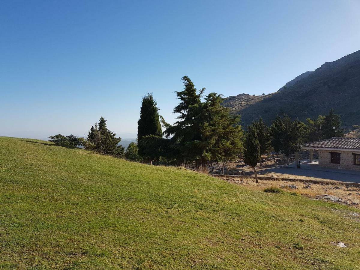 Apartamentos Rurales La Dehesa Del Acebuche Jaén Esterno foto
